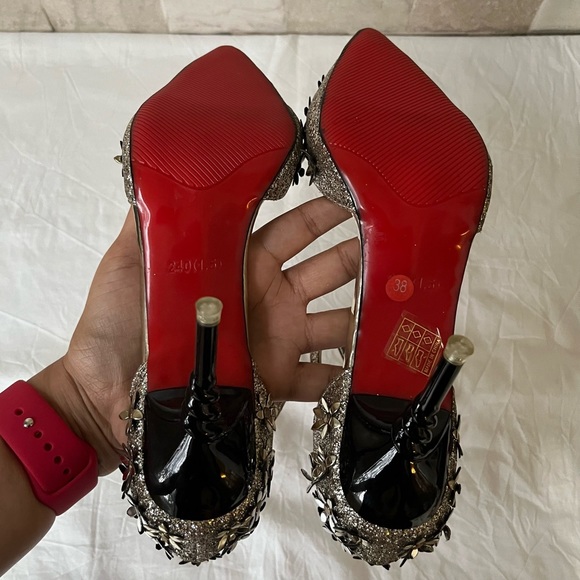 Imported heels with 3D flowers ~ NEW & UNUSED - Picture 6 of 9